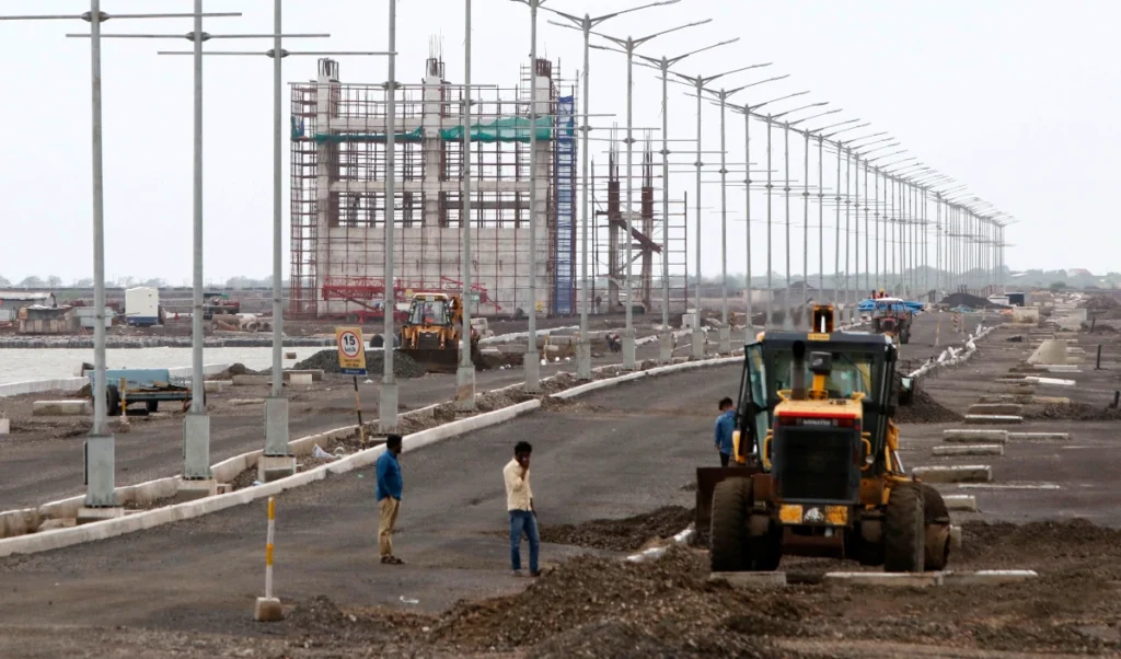 Dholera एसआईआर में भूमि, भूखंडों में सालाना 2,000-3,000 करोड़ रुपये का निवेश
