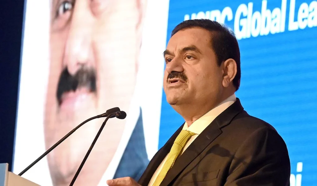 Gautam Adani को जिस कॉलेज ने दाखिला देने से इंकार किया था, उसी ने उन्हें अब भाषण देने के लिए बुलाया